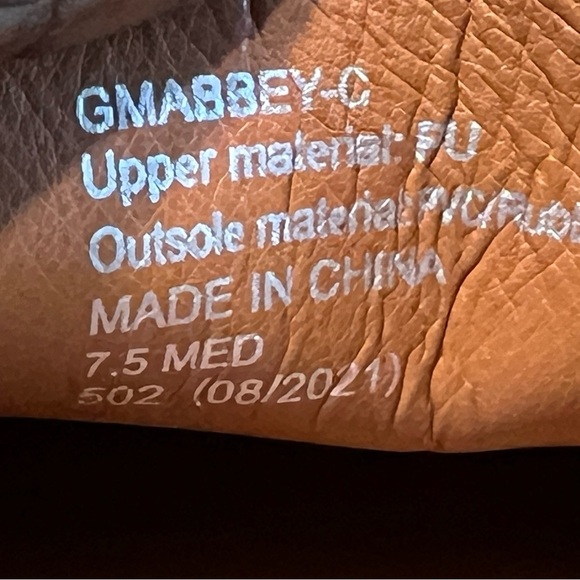 Guess Men’s Abbey Driver Loafer 7.5 Brown Faux Leather Classic Casual Preppy - Picture 8 of 8